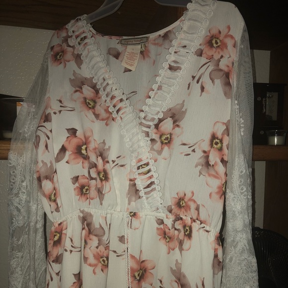 Romper - Picture 1 of 2